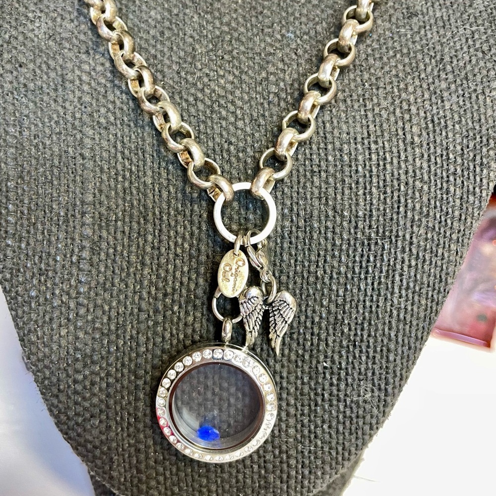 Origami Owl Silver Locket Necklace with Angel Wing Charms